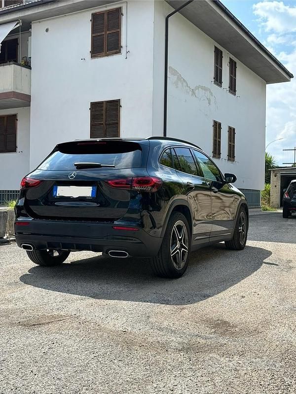 Usata Mercedes GLA200 Premium 150 CV (110 kW) 2022 Nero SUV
