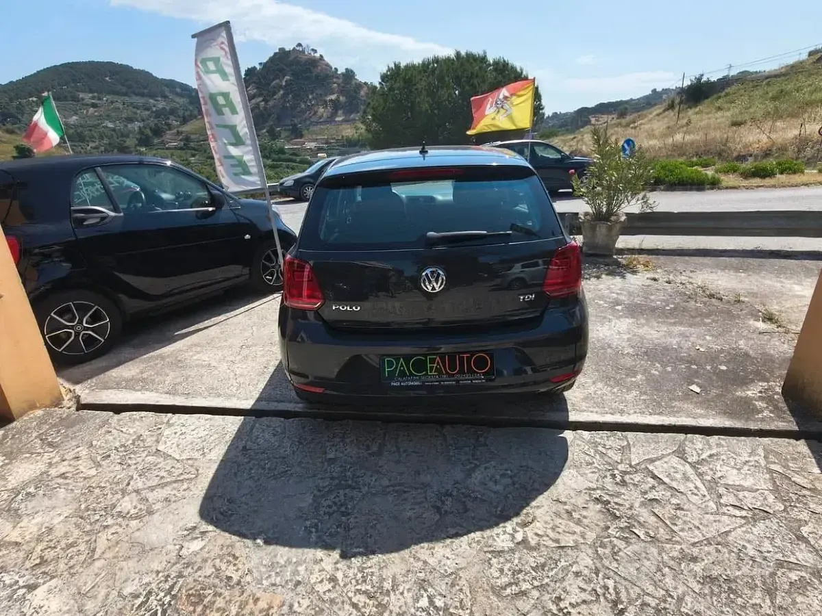 Usata VW Polo Comfortline 75 CV (55 kW) 2014 Nero Berlina