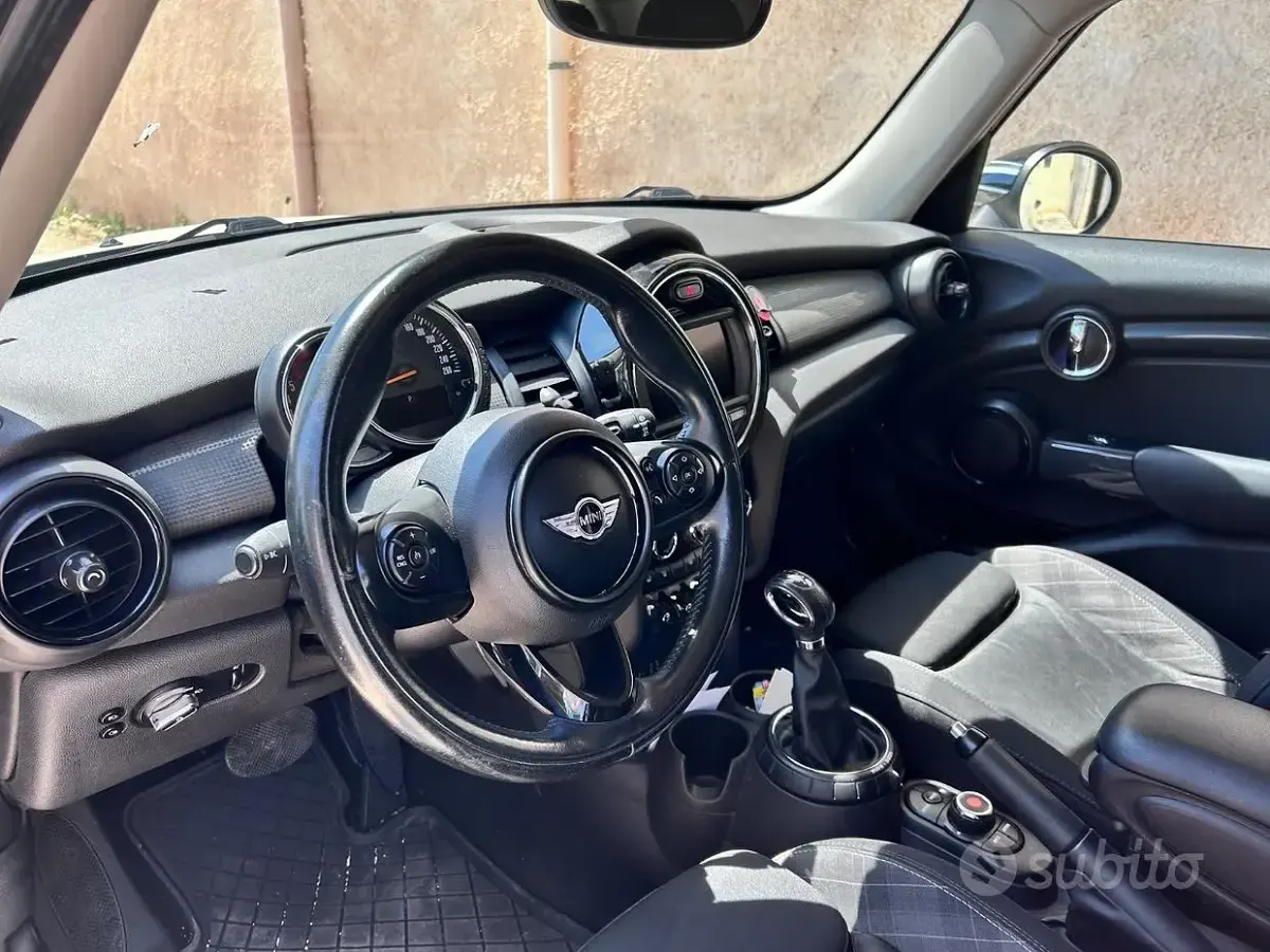 Usata Mini Cooper 2017 Utilitaria