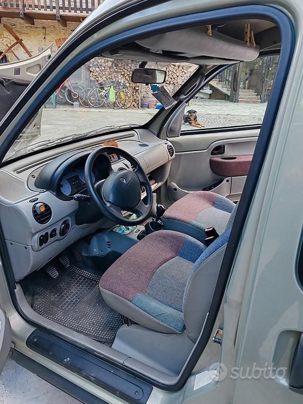 Usata Renault Kangoo 80 CV (58 kW) 2002 Monovolume
