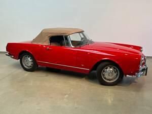 Usata Alfa Romeo 2600 145 CV (106 kW) 1964 Rosso Cabrio