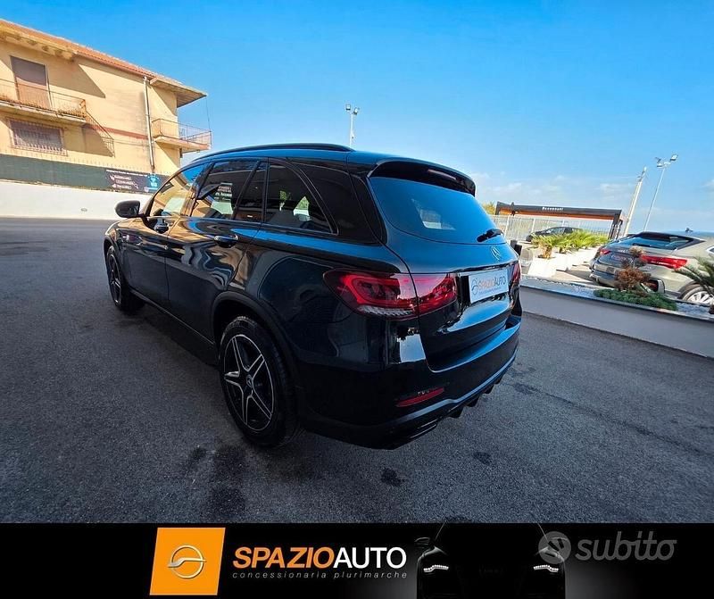 Usado Mercedes GLC200 AMG 163 CV (119 kW) 2020 Negro SUV