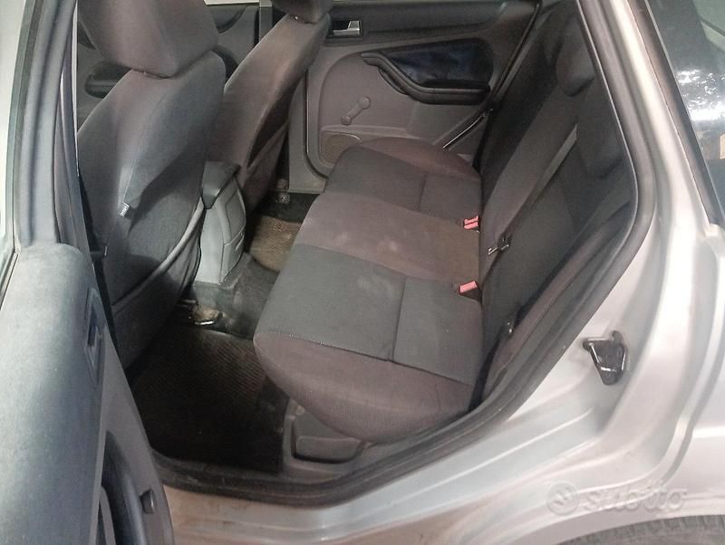 Usata Ford Focus 90 CV (66 kW) 2005 Station wagon