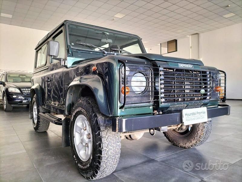 Occasion Land Rover Defender 122 ch (89 kW) 2003 Vert SUV