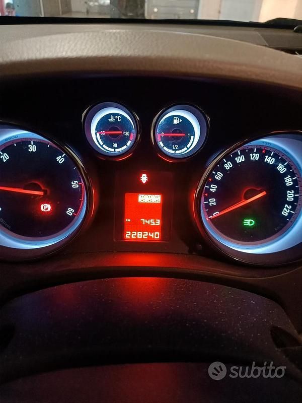 Usata Opel Meriva 95 CV (69 kW) 2010 Monovolume