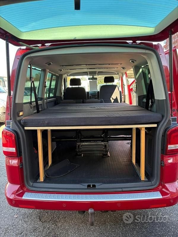 Usata VW T5 Comfortline 180 CV (132 kW) 2012 Rosso Furgone
