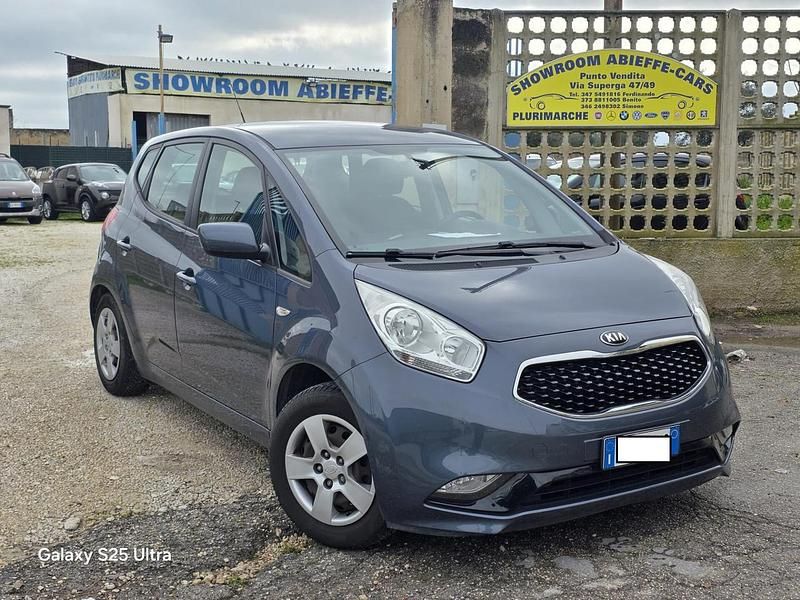 Usata Kia Venga 89 CV (65 kW) 2016 Grigio Utilitaria