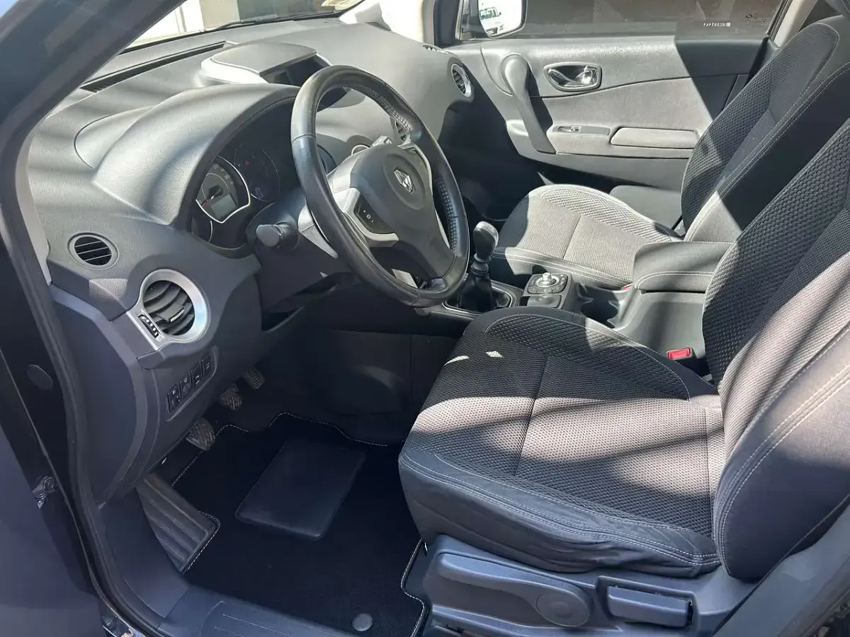 Usata Renault Koleos Dynamique 150 CV (110 kW) 2012 Nero SUV