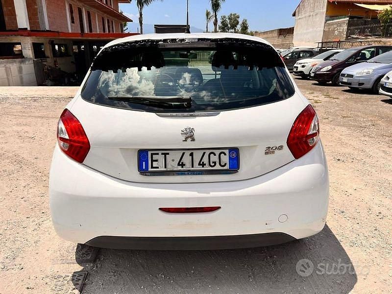 Usata Peugeot 208 Active 82 CV (60 kW) 2014 Other Utilitaria