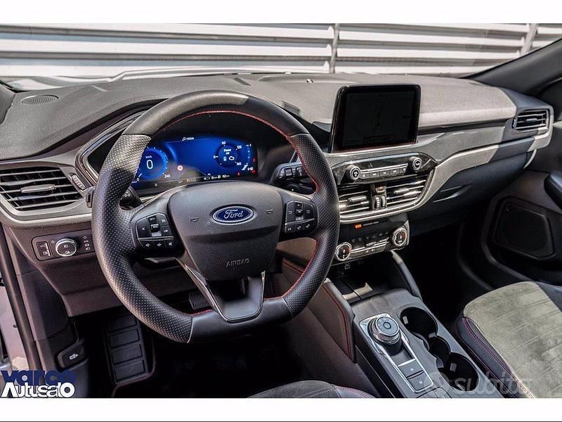 Usata Ford Kuga ST-Line X 225 CV (165 kW) 2023 Grigio SUV