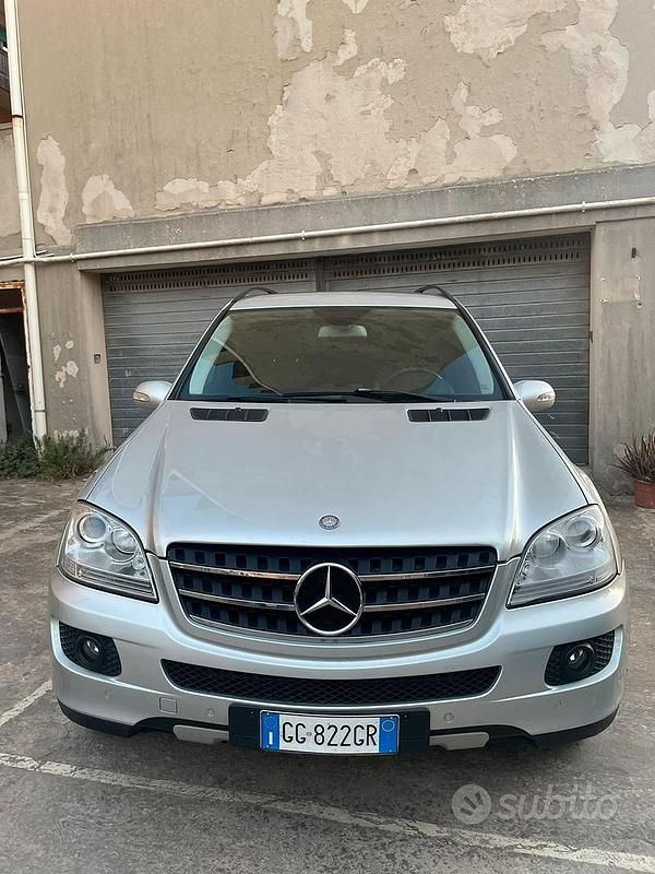 Usata Mercedes ML320 2006 Grigio SUV