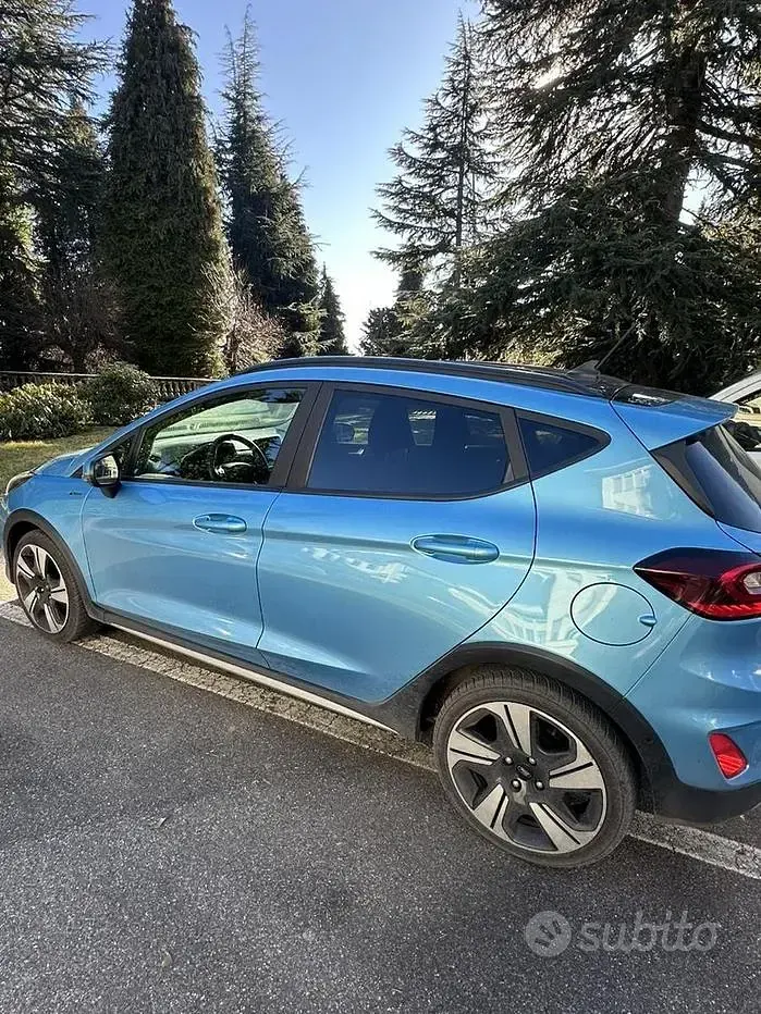 Usata Ford Fiesta Active X 125 CV (91 kW) 2022 Blu Utilitaria