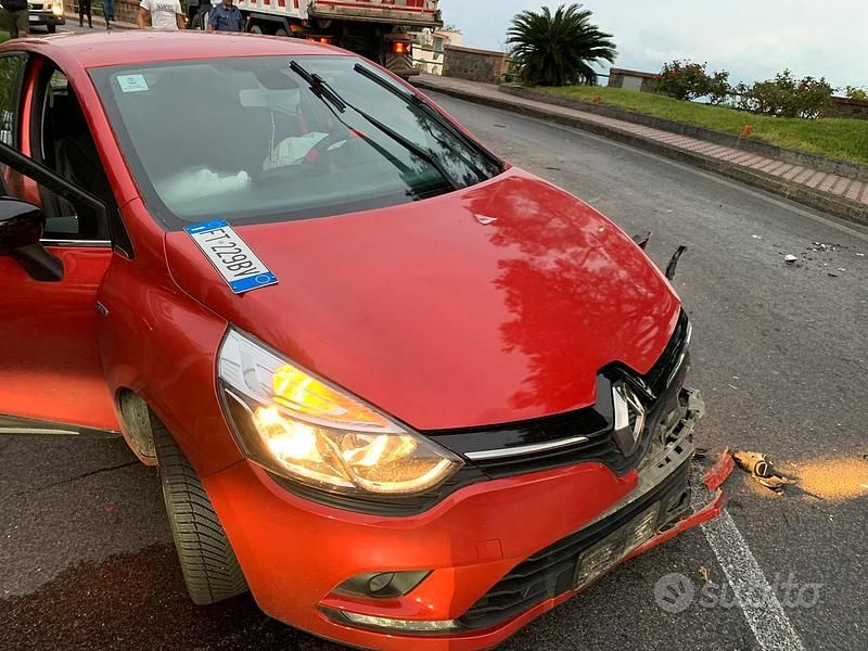 Usata Renault Clio IV 2018 Rosso Berlina