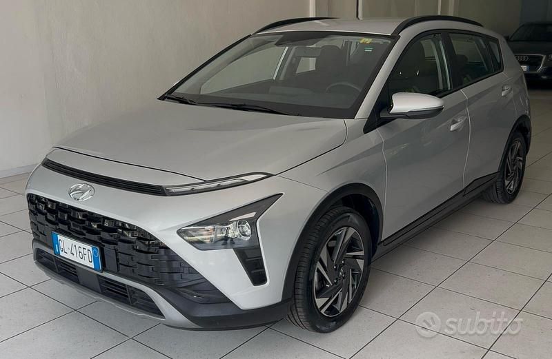 Argento Usata 2022 Hyundai Bayon SUV | 13.490 € (Buon prezzo) - Immagine 1/4