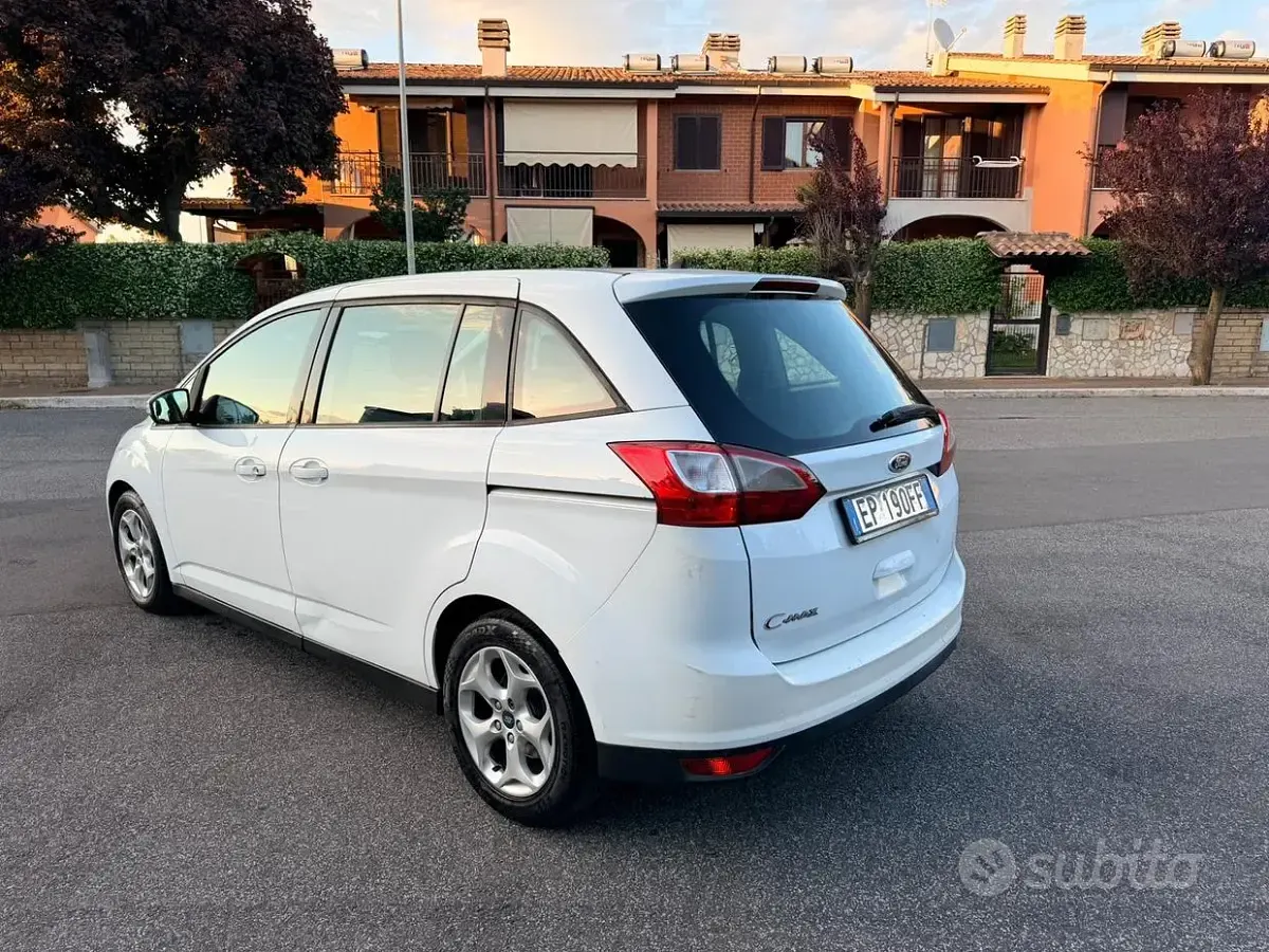 Usata Ford Grand C-Max Titanium 116 CV (85 kW) 2012 Bianco Monovolume