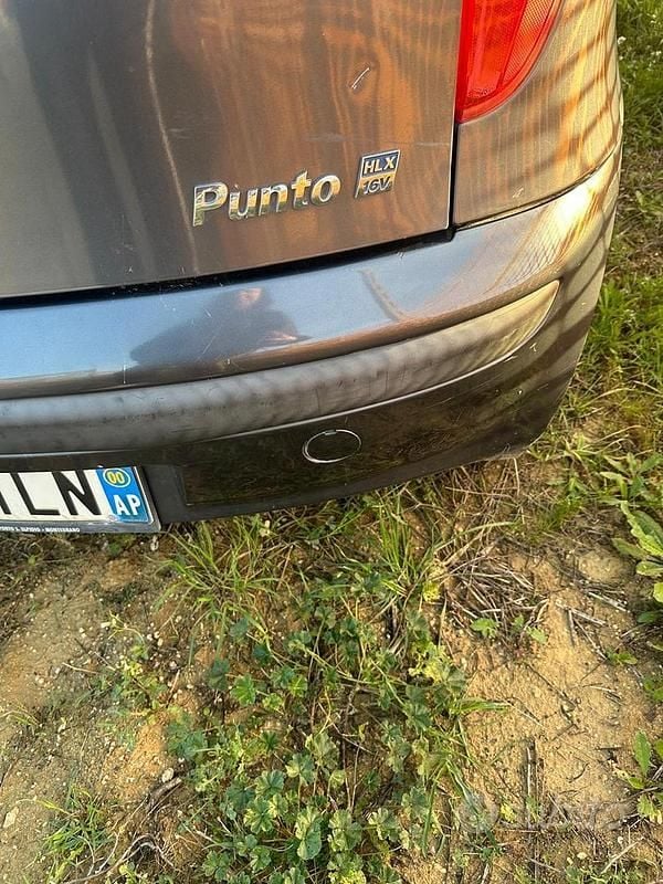 Usata Fiat Punto 80 CV (58 kW) 2000 Blu Berlina