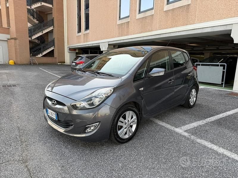 Usata Hyundai ix20 Style 90 CV (66 kW) 2012 Grigio Utilitaria