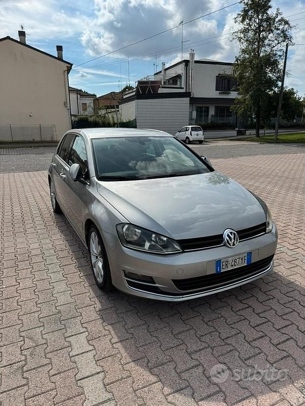 Grigio Usata 2013 VW Golf Tre volumi | 7999 € (Ottimo prezzo) - Immagine 1/4