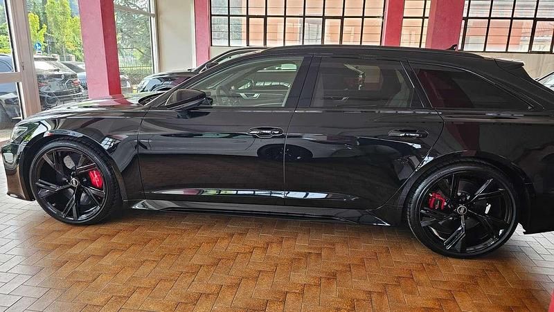 Usata Audi RS6 Exclusive 600 CV (441 kW) 2023 Nero Station wagon