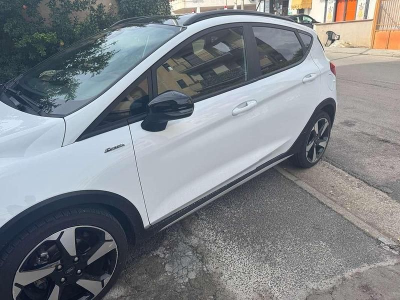 Bianco Usata 2020 Ford Fiesta ST-Line Utilitaria | 12.000 € (Buon prezzo) - Immagine 1/4