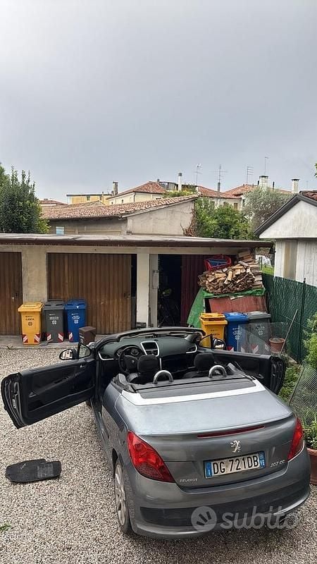 Usata Peugeot 207 CC 120 CV (88 kW) 2007 Grigio Cabrio