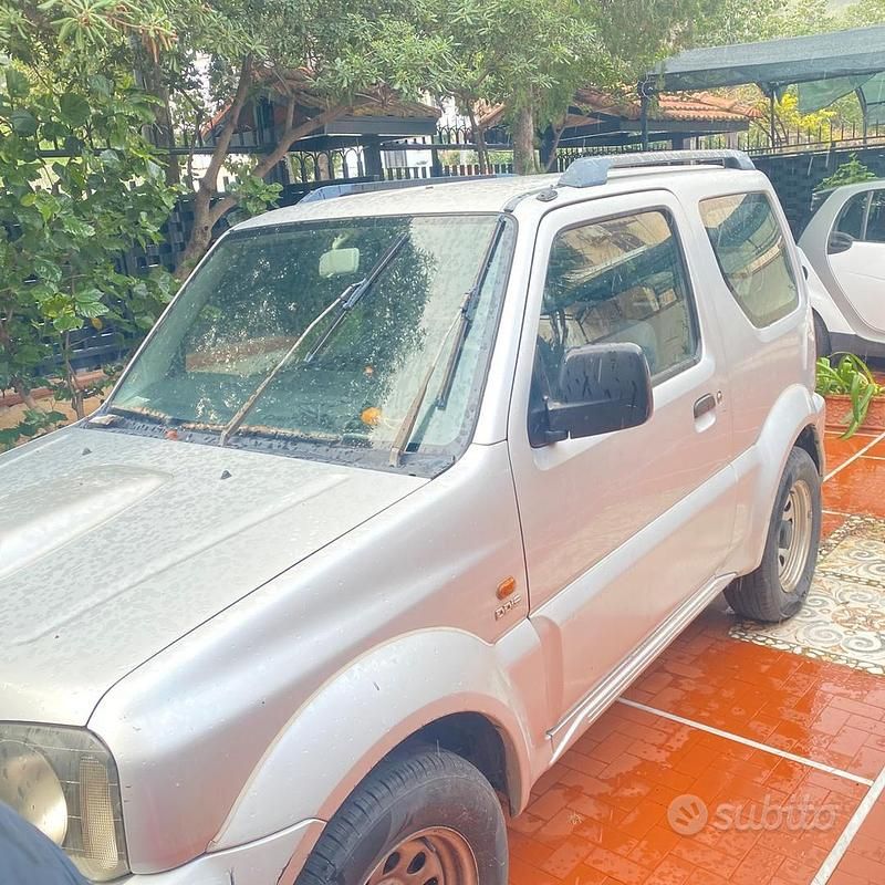 Usata Suzuki Jimny 2004 Grigio SUV