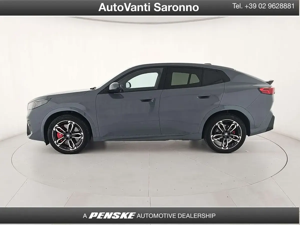 Usata BMW iX2 M Sport 150 kW (204 CV) 2025 Grigio SUV