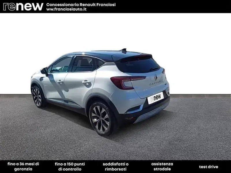 Usata Renault Captur Techno 143 CV (105 kW) 2023 Bianco SUV