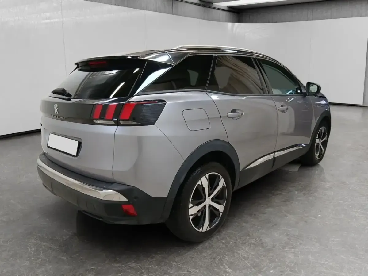 Usata Peugeot 3008 GT-line 130 CV (95 kW) 2020 Grigio SUV