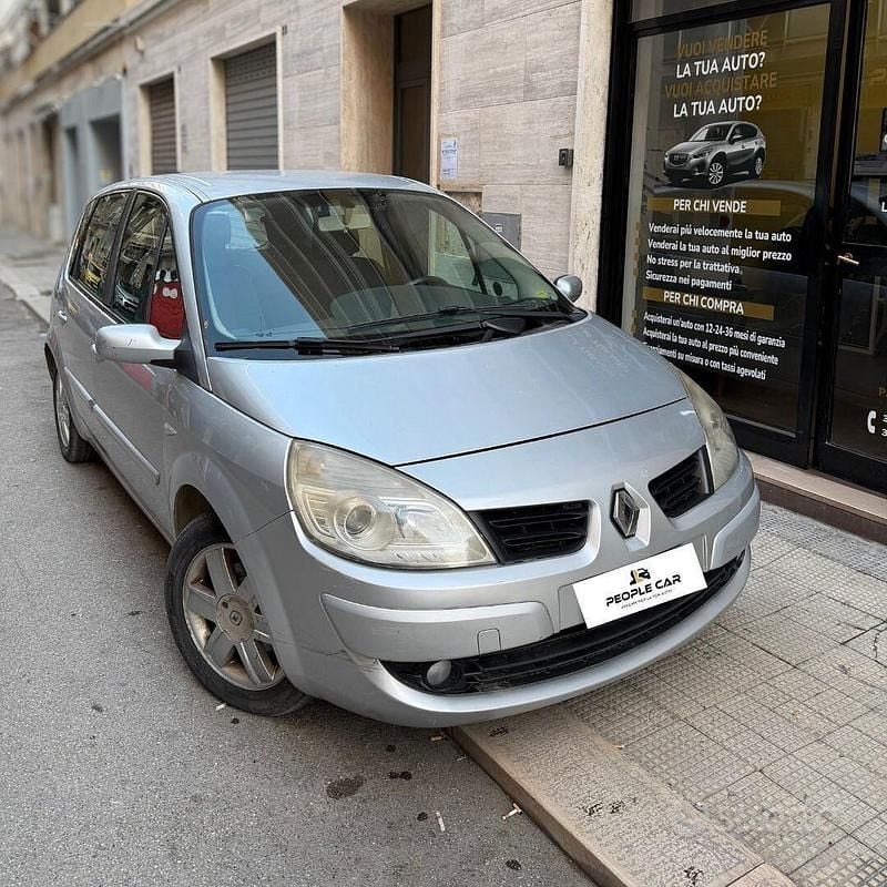 Usata Renault Scénic III 106 CV (77 kW) 2009 Grigio Monovolume