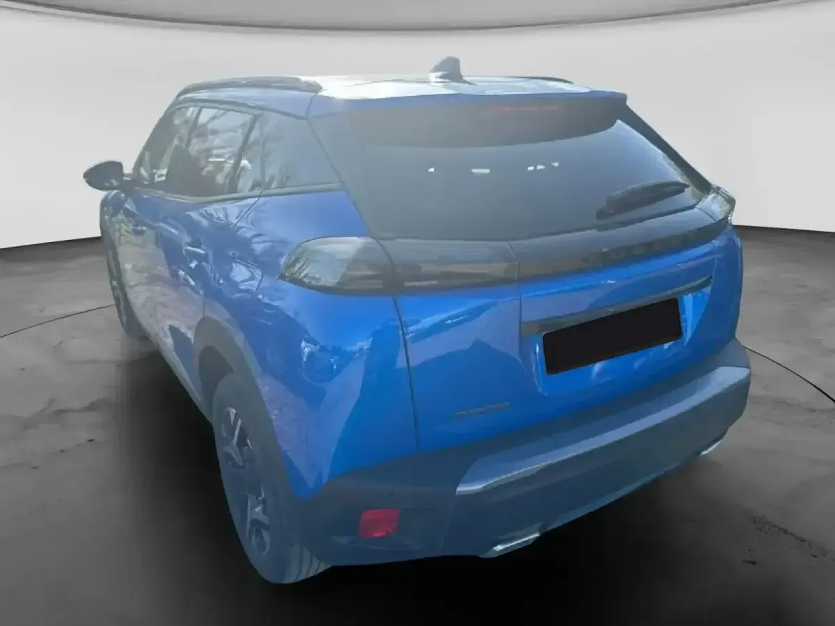 Usata Peugeot 2008 Allure 100 CV (73 kW) 2025 Blu SUV