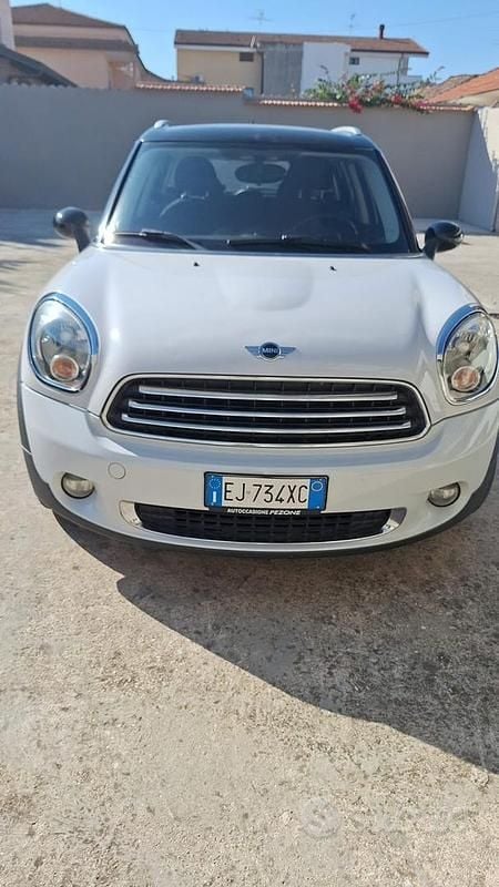 Bianco Usata 2012 Mini Cooper Due volumi | 6000 € - Immagine 1/4