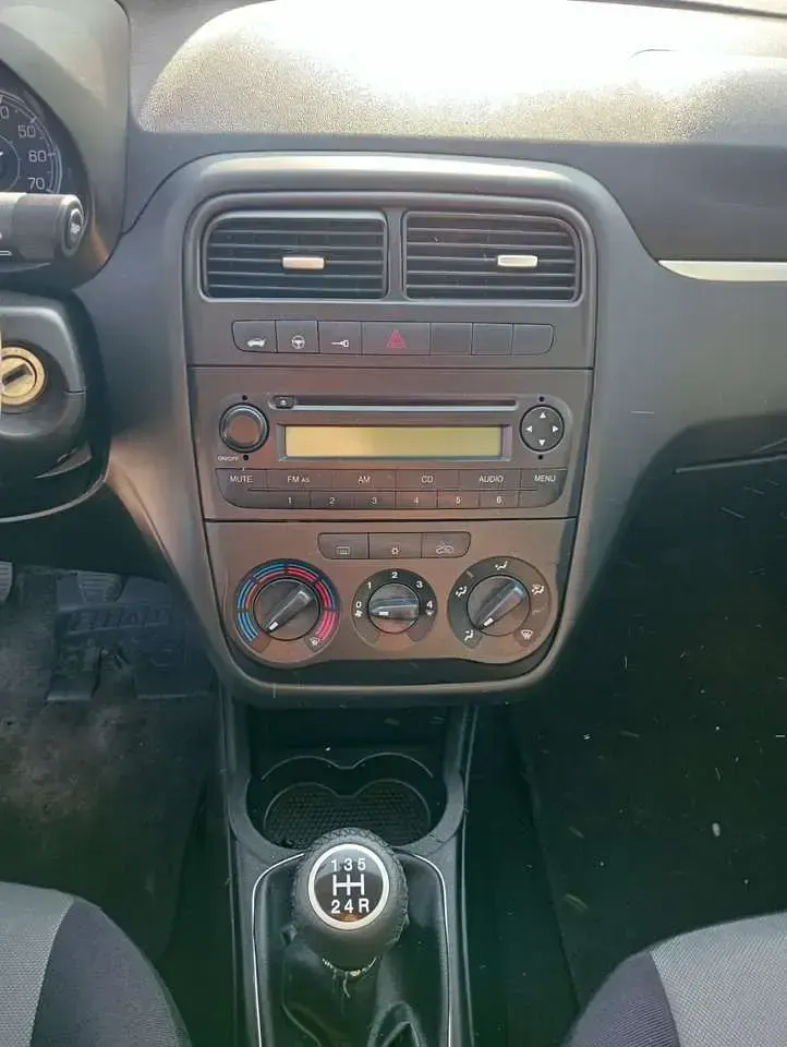 Usata Fiat Grande Punto Dynamic 75 CV (55 kW) 2007 Bianco Utilitaria