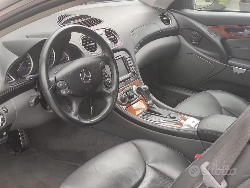 Usata Mercedes SL350 2006 Nero Cabrio