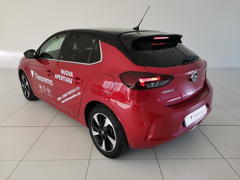 Usata Opel Corsa Elegance 100 kW (136 CV) 2023 Kardio red Berlina