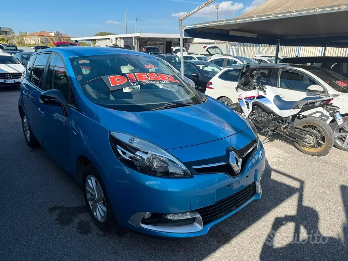 Usata Renault Scénic XMOD 110 CV (80 kW) 2016 Bluazzurro Monovolume