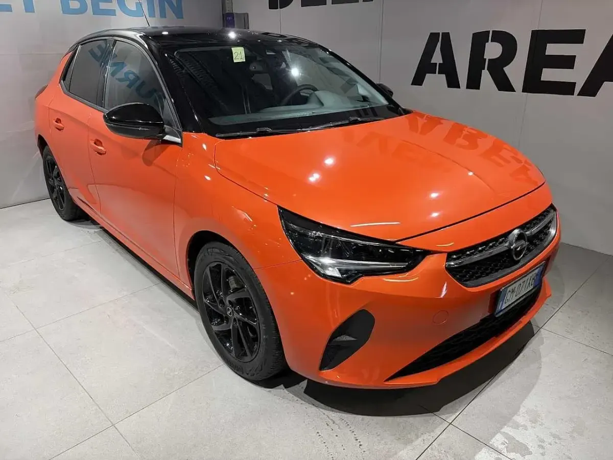 Usata Opel Corsa Design & Tech 102 CV (75 kW) 2023 Arancione Utilitaria
