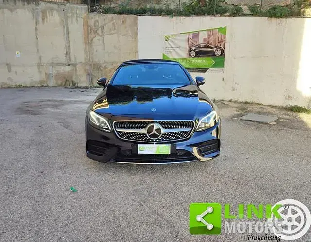 Usata Mercedes E220 Premium 194 CV (142 kW) 2019 Blu Cabrio