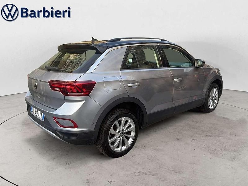 Usata VW T-Roc Life 150 CV (110 kW) 2023 Argento SUV