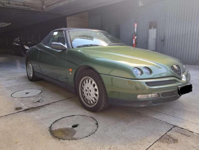 Verde Usata 1995 Alfa Romeo GTV Lusso Coupé | 15.000 € - Immagine 1/4