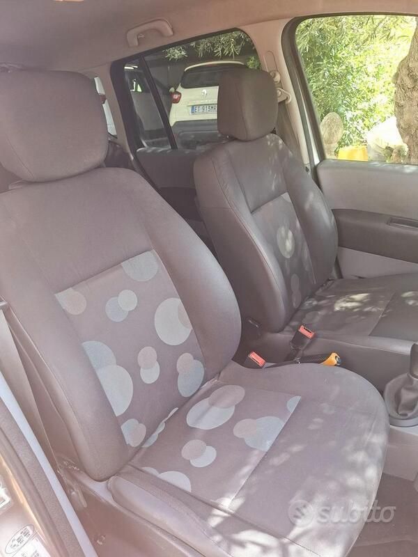 Usata Renault Modus 75 CV (55 kW) 2008 Grigio Monovolume