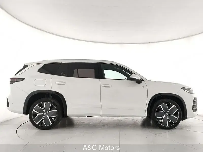Nuova VW Tayron R-line 204 CV (150 kW) 2026 Bianco SUV