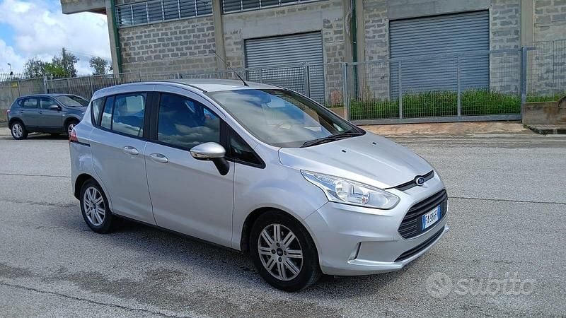Usata Ford B-MAX Business Edition 95 CV (69 kW) 2015 Grigio Monovolume