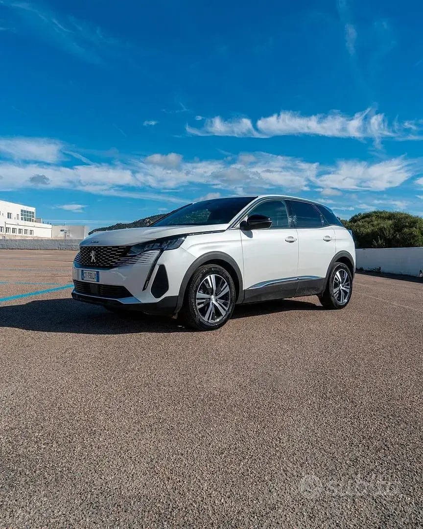 Usata Peugeot 3008 Allure 131 CV (96 kW) 2024 Bianco SUV