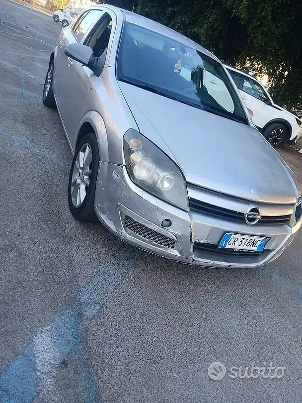 Usata Opel Astra 101 CV (74 kW) 2004 Grigio Berlina