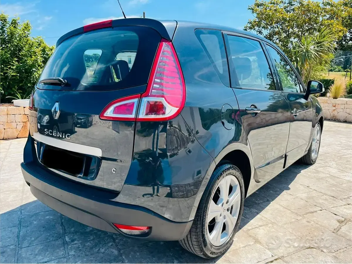 Usata Renault Scenic E-Tech 110 CV (80 kW) 2010 Grigio Monovolume