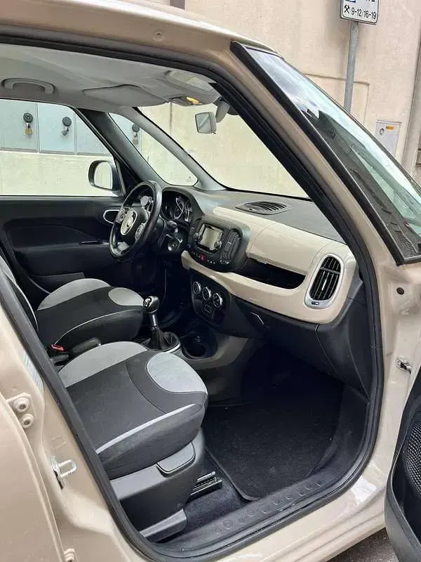 Usata Fiat 500L Lounge 95 CV (69 kW) 2016 Beige Monovolume