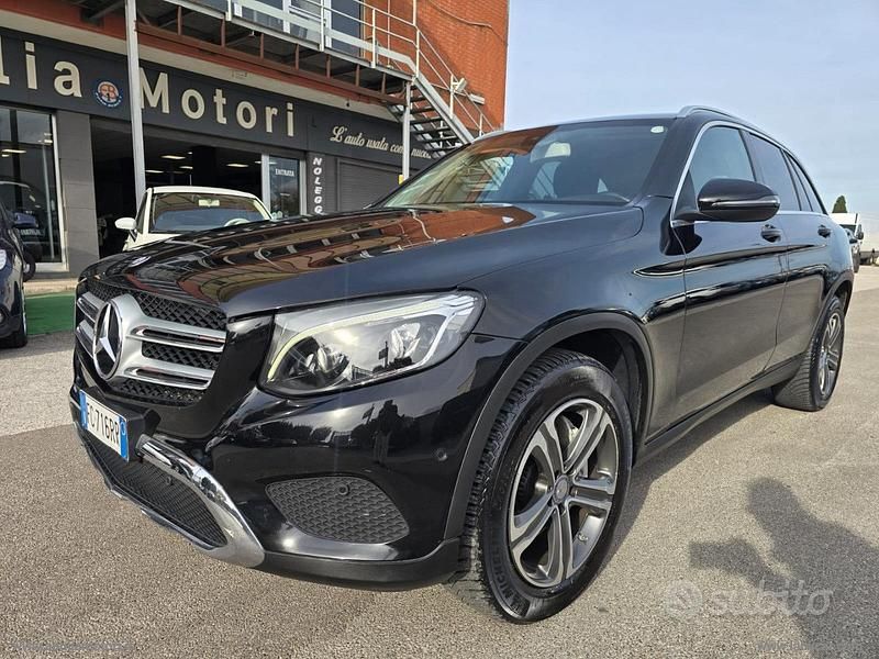 Nero Usata 2016 Mercedes GLC250 Tre volumi | 20.890 € (Ottimo prezzo) - Immagine 1/4