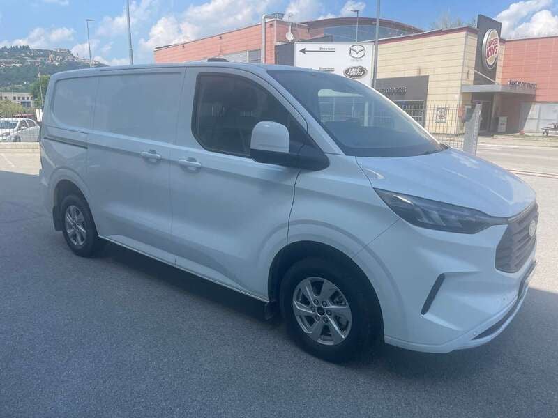 Bianco frozen Usata 2024 Ford Transit Custom Titanium Furgone | 29.000 € (Buon prezzo) - Immagine 1/4