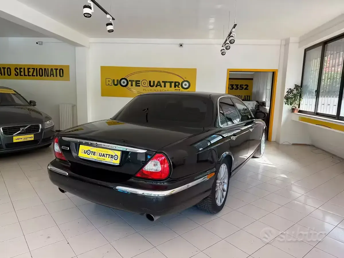 Usata Jaguar XJ6 Executive 207 CV (152 kW) 2007 Berlina